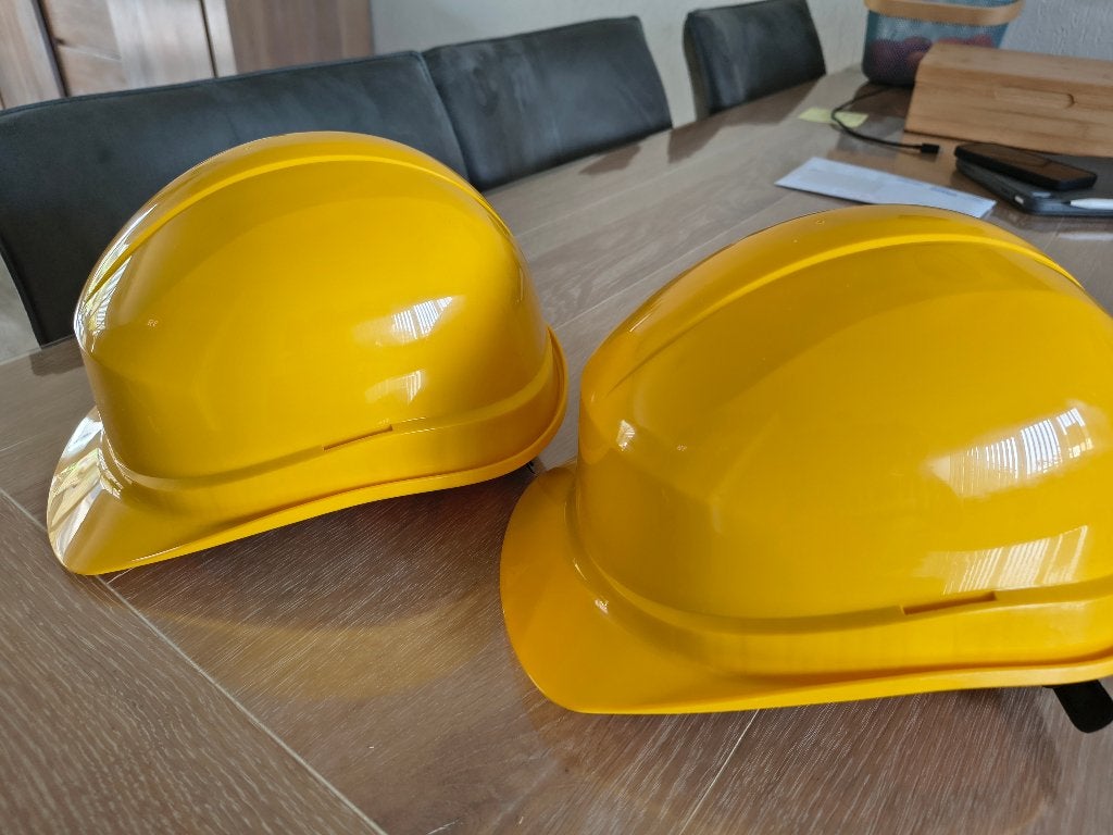 Bouwhelm geel, 5 stuks, Ophalen of Verzenden, Zo goed als nieuw