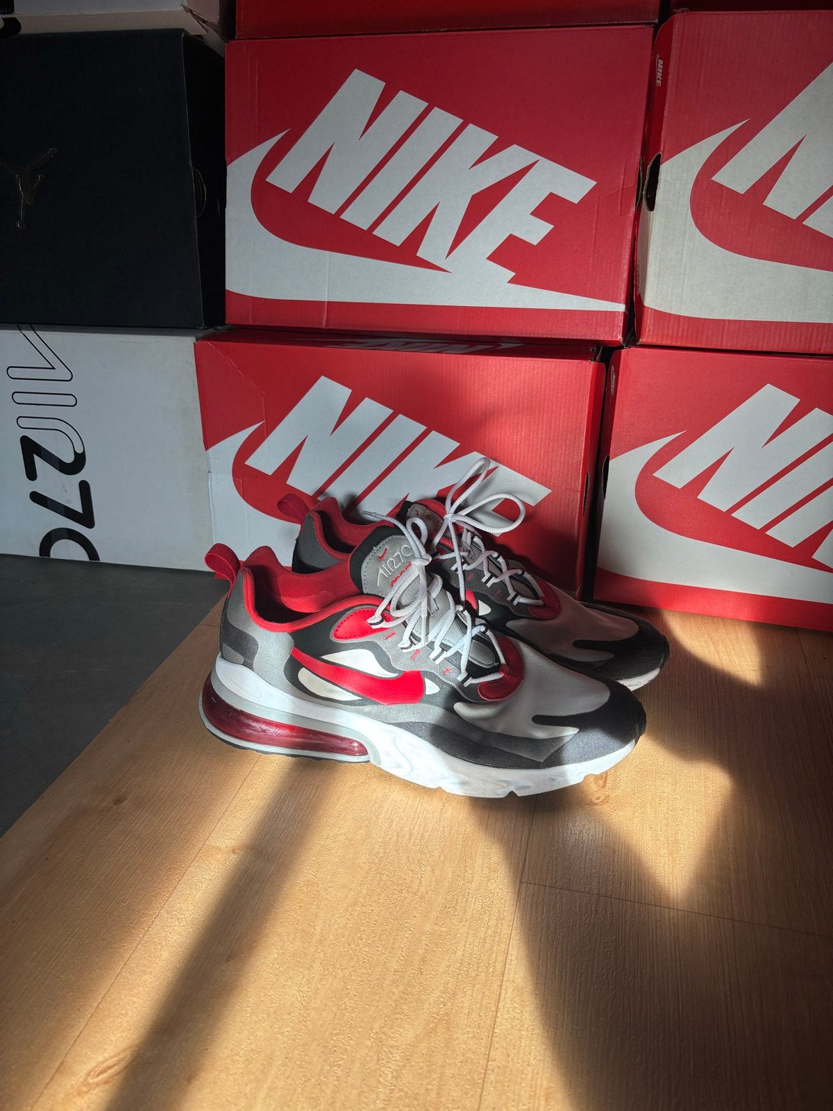 Nike Air Max 270 React - Maat 46, Kleding | Heren, Schoenen, Ophalen of Verzenden, Gedragen, Overige kleuren, Sneakers of Gympen