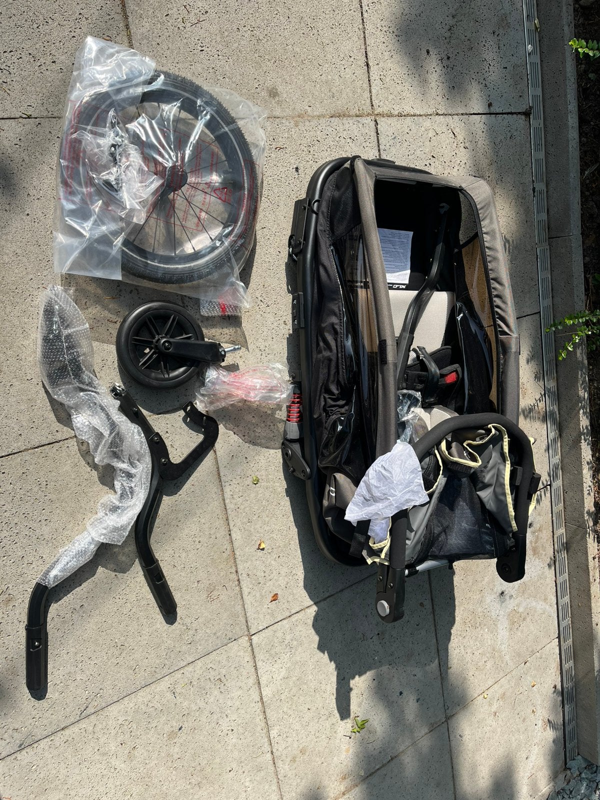Nieuwe Fietskar XLC mono S + jogger wiel, kleur grijs, Fietsen en Brommers, Ophalen of Verzenden, Nieuw, Kinderkar, Opvouwbaar