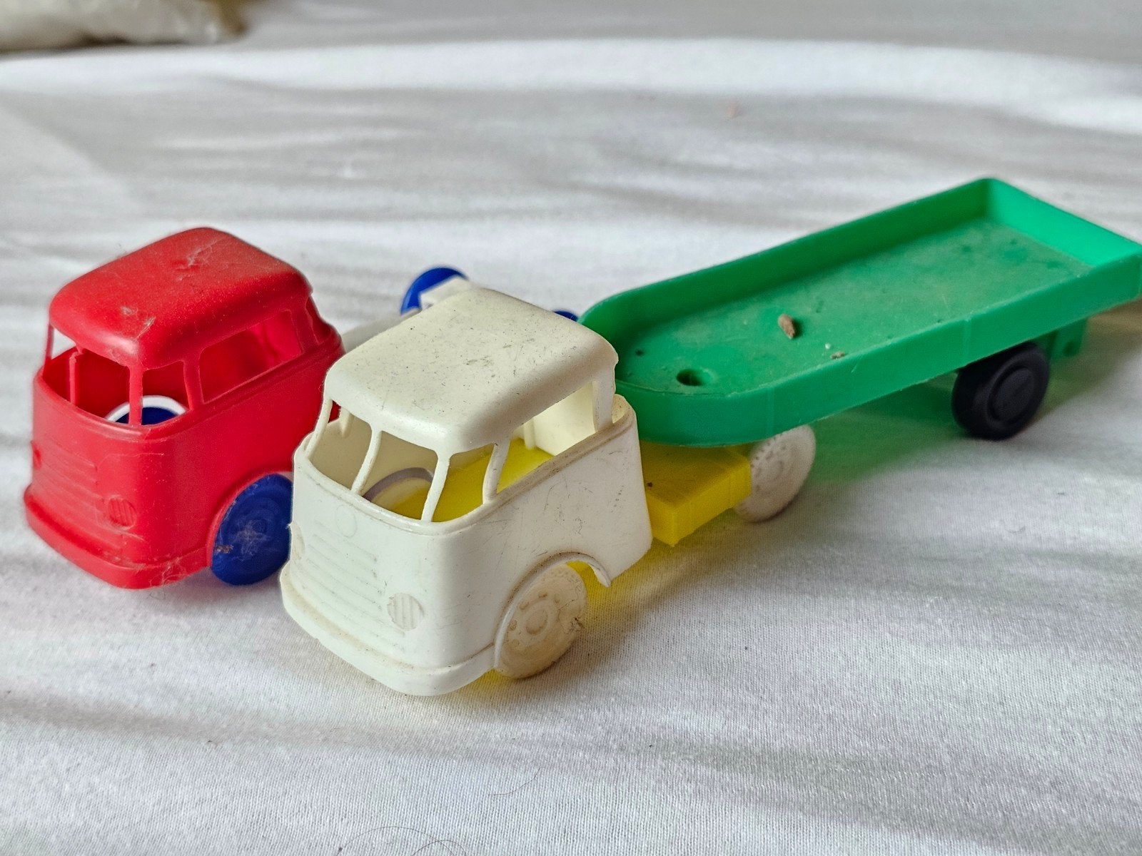 2 plastic DAF vrachtwagens met aanhanger, Kinderen en Baby's, Ophalen of Verzenden, Gebruikt