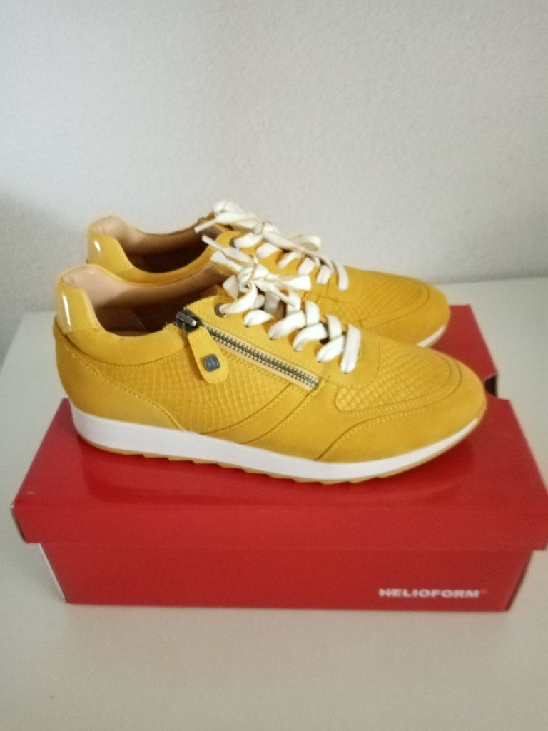 Nieuwe Helioform Dames sneakers / trainers, geel. Maat 39 H, Geel, Nieuw, Ophalen of Verzenden, Sneakers of Gympen