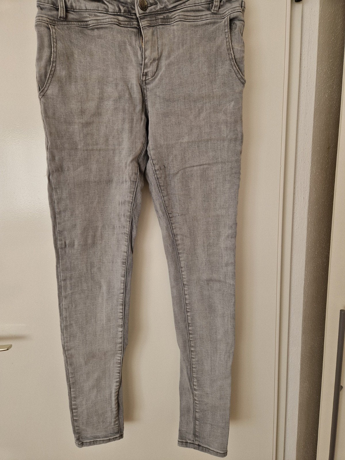 Grijze jeans van Circle of Trust, model Callum, maat W28, Ophalen of Verzenden, Gedragen, Grijs