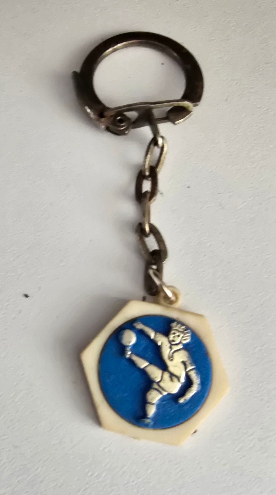 Vintage Sleutelhanger Voetballer - Sport Sleutelhanger, Ophalen of Verzenden