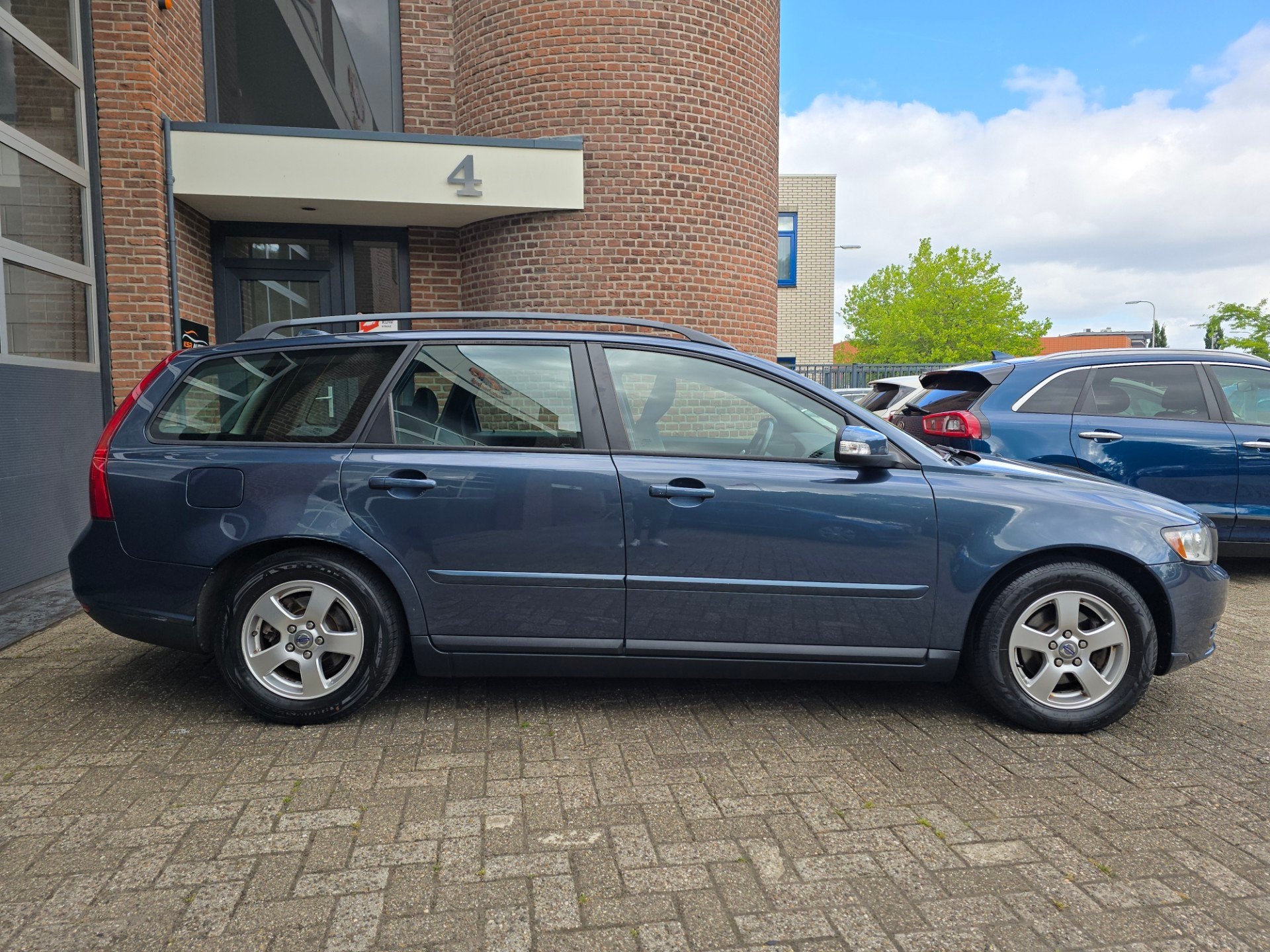 Volvo V50