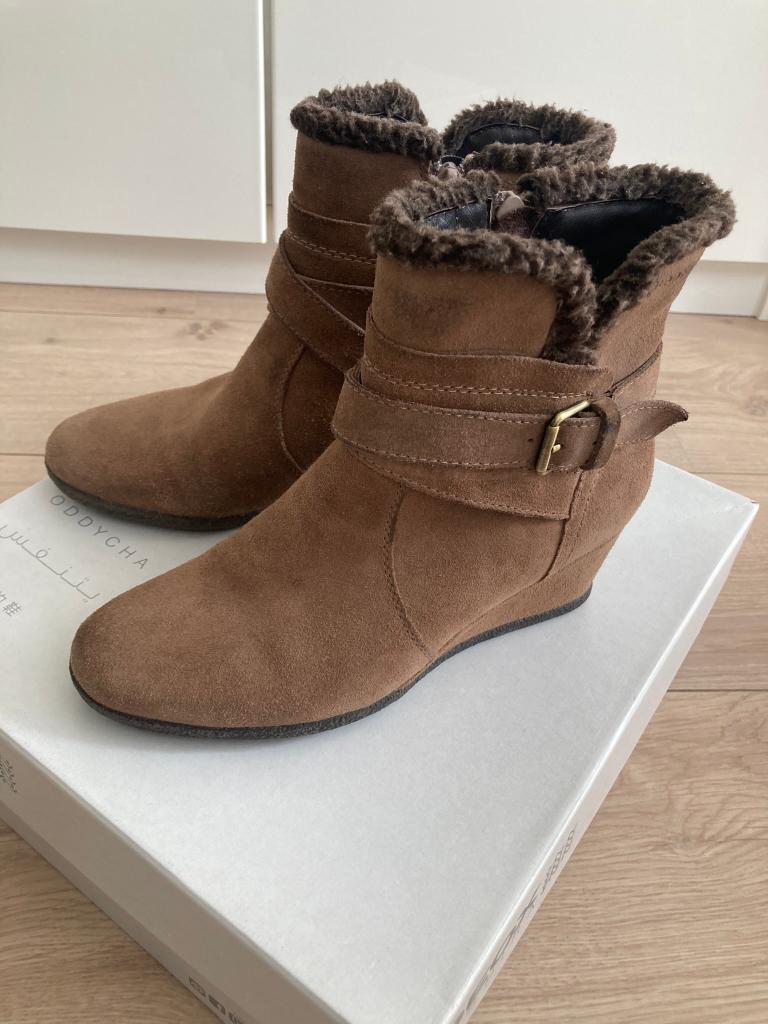 Bruine Geox suède laarsjes, maat 37, Kleding | Dames, Schoenen, Geox, Beige, Lage of Enkellaarzen, Ophalen of Verzenden