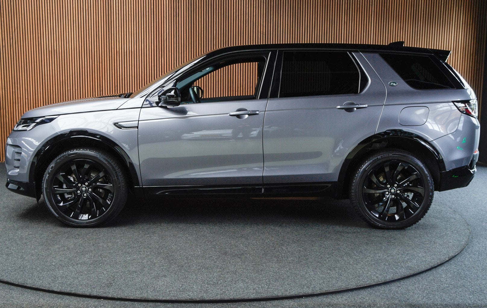 Land Rover Discovery Sport 1.5 P270e PHEV Panodak Leer Navi, Automaat, Dealer onderhouden, Zwart, Adaptive Cruise Control