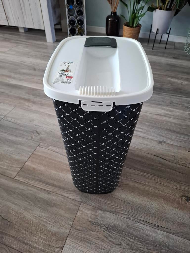 Voer bewaarbak 50 liter, Ophalen