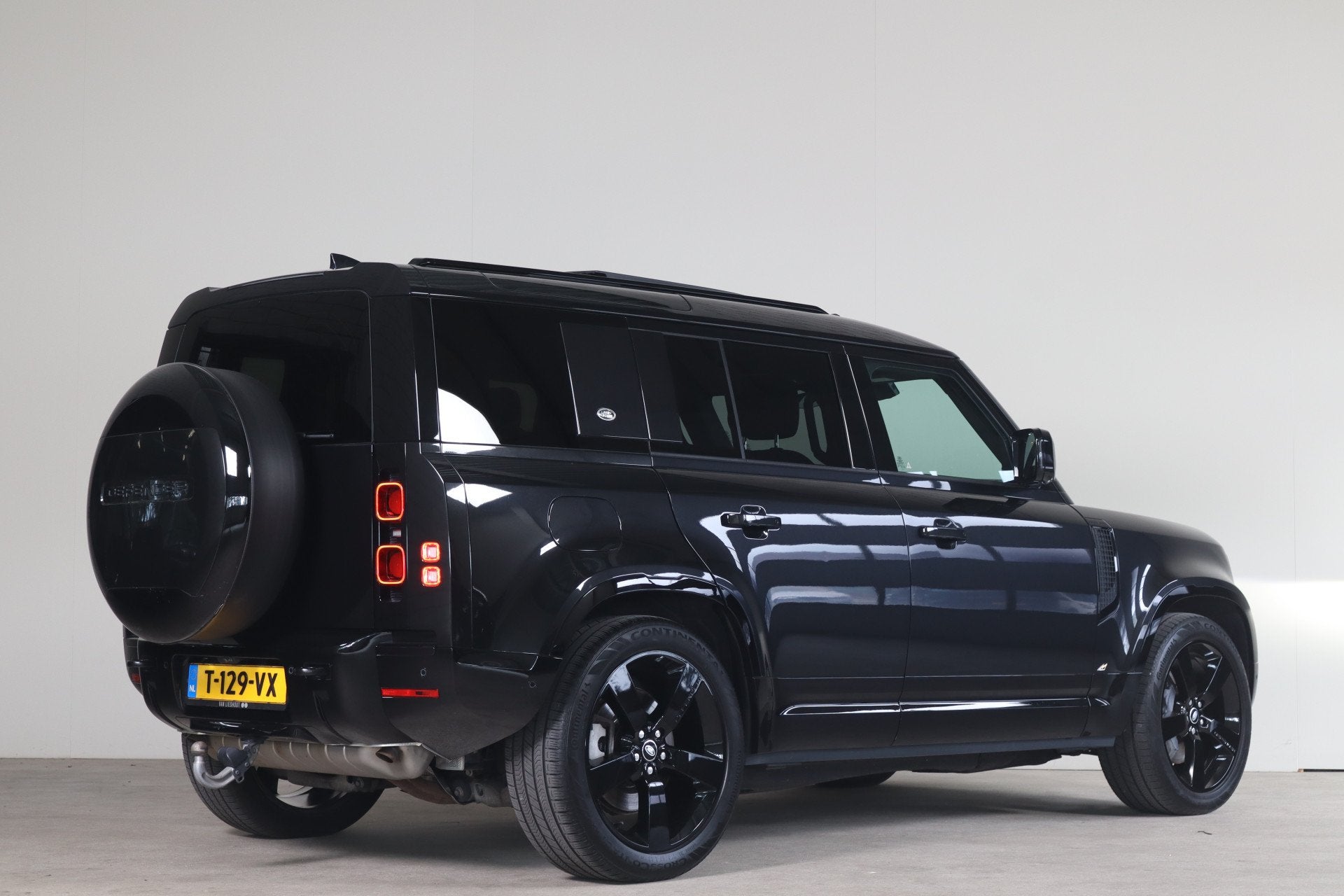Land Rover Defender 110 2.0 P400e X-Dynamic HSE NL-Auto! HUD, 404 pk, Gebruikt, Euro 6, 3000 kg