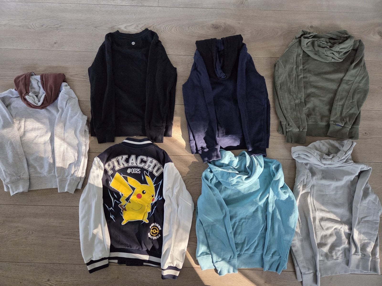 Jongens Vingino hoodies en 1 Pokemon vest - Maat 146/152, Ophalen of Verzenden, Gebruikt, Jongen