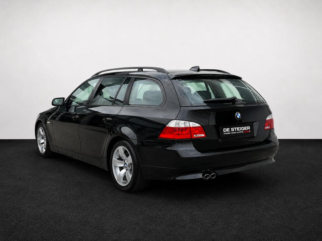 BMW 5-serie Touring 525i Executive Pano Leder, Auto's, Automaat, Achterwielaandrijving, Gebruikt, Zwart