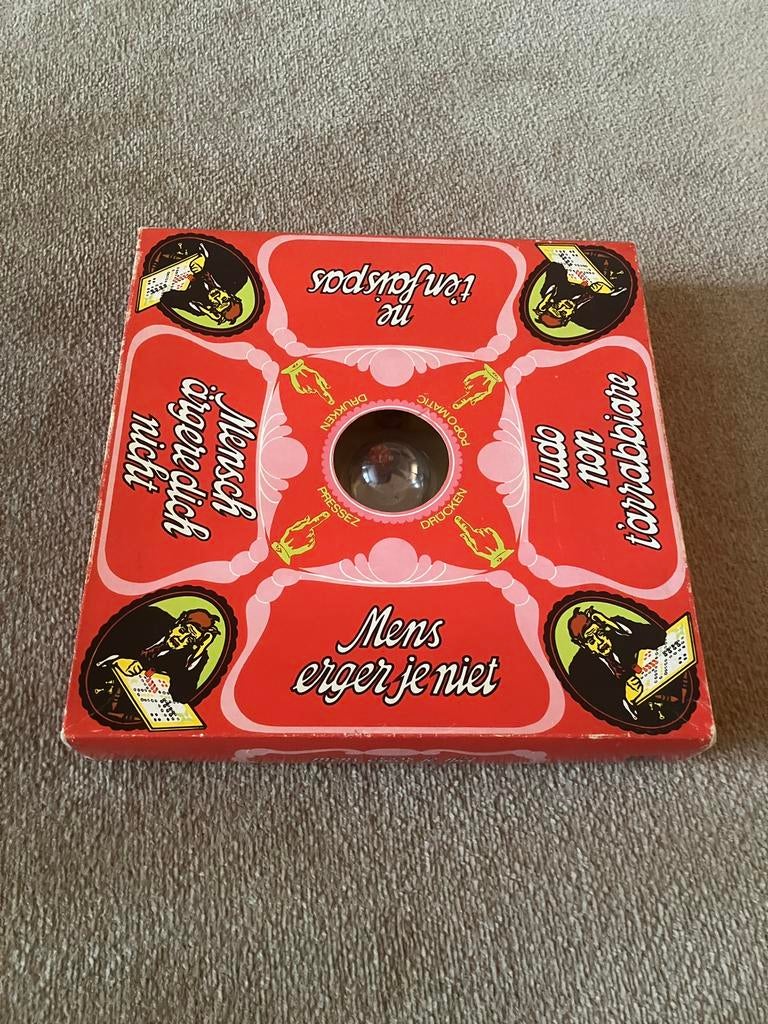 Mens erger je niet oud klassiek retro drukknop, Een of twee spelers, Ophalen of Verzenden, Gebruikt