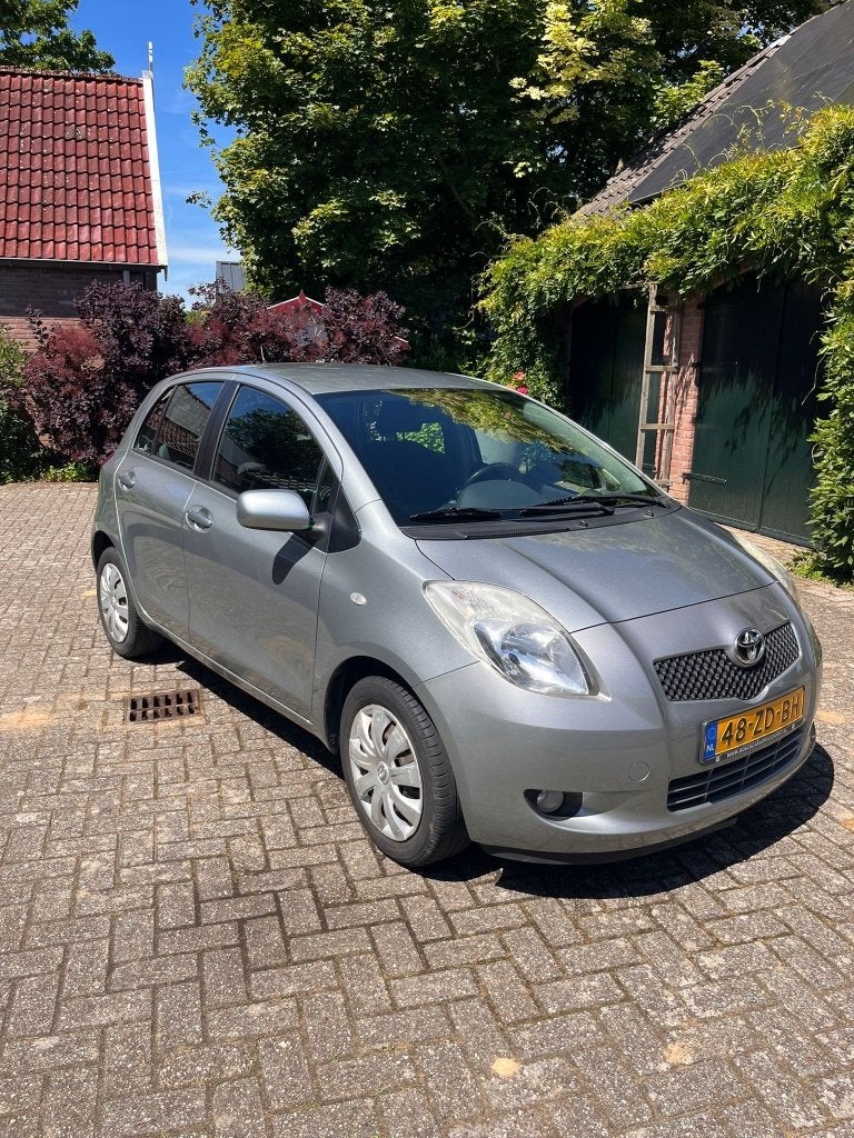 Toyota Yaris 1.3 16V Vvt-i 5DR SOL MMT 2008 Grijs, Auto's, Toyota, Particulier, Yaris, Airbags, Airconditioning, Alarm, Mistlampen
