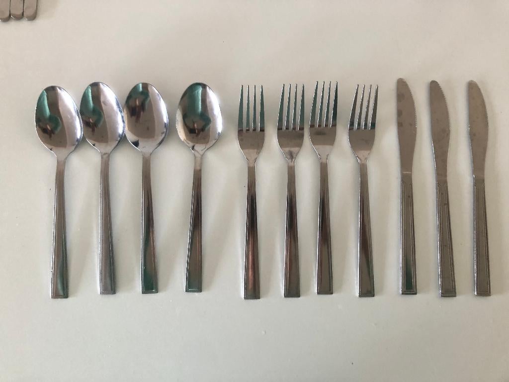 Twee sets bestek., Huis en Inrichting, Gebruikt, Ophalen of Verzenden, Rvs of Chroom, Vaatwasserbestendig