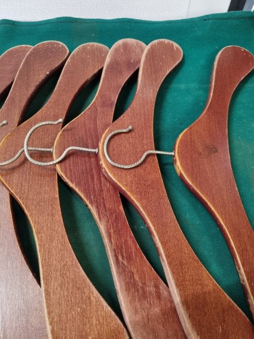 kleerhangers hout zes stuks vintage, Ophalen of Verzenden, 'T Olde Gre-j, Info@toldegrej.nl, Endepoelstraat 20f Didam