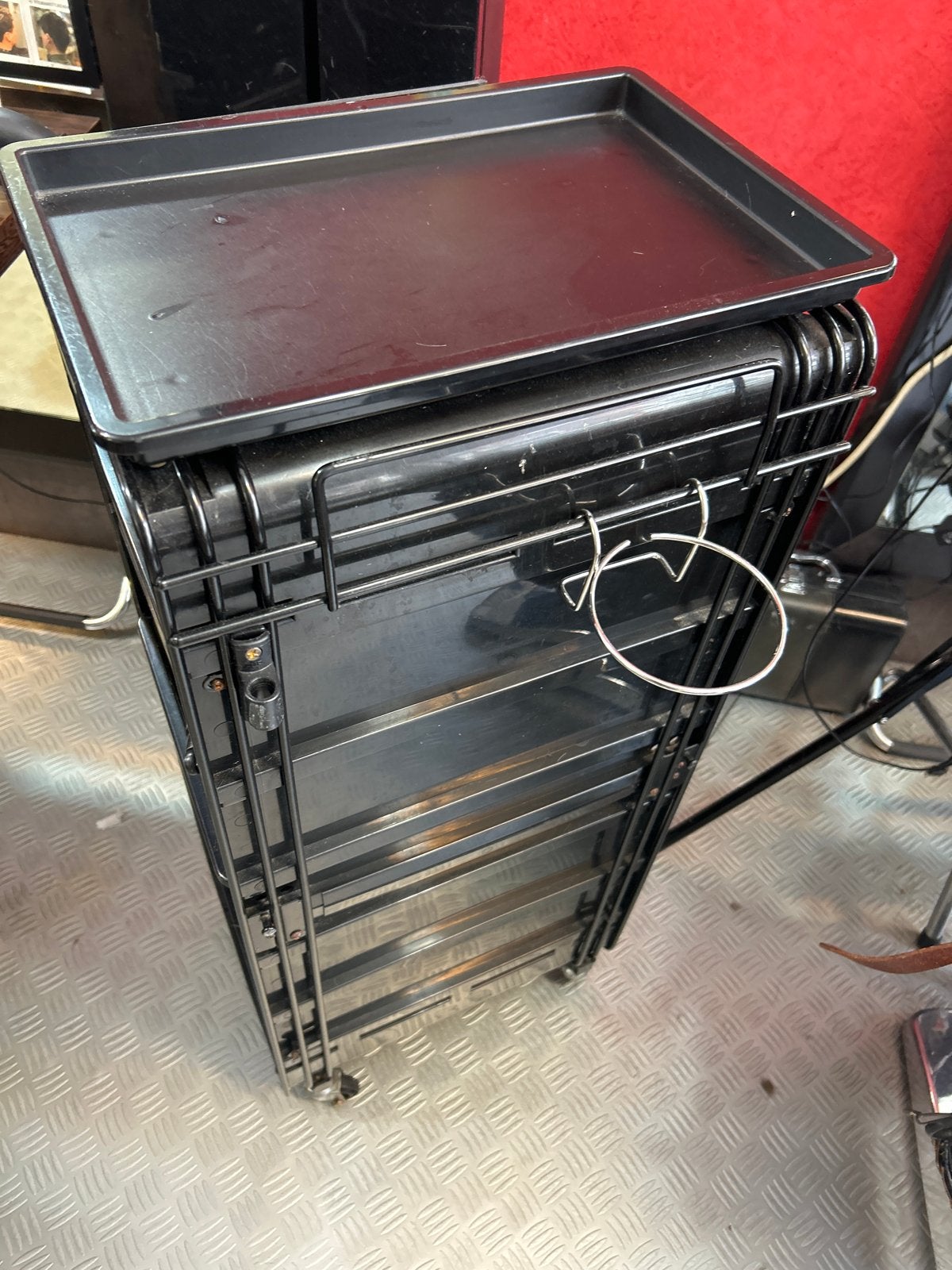 Zwarte kapperskar met lades en opbergvakken, Minder dan 50 cm, Gebruikt, Ophalen of Verzenden, Minder dan 100 cm