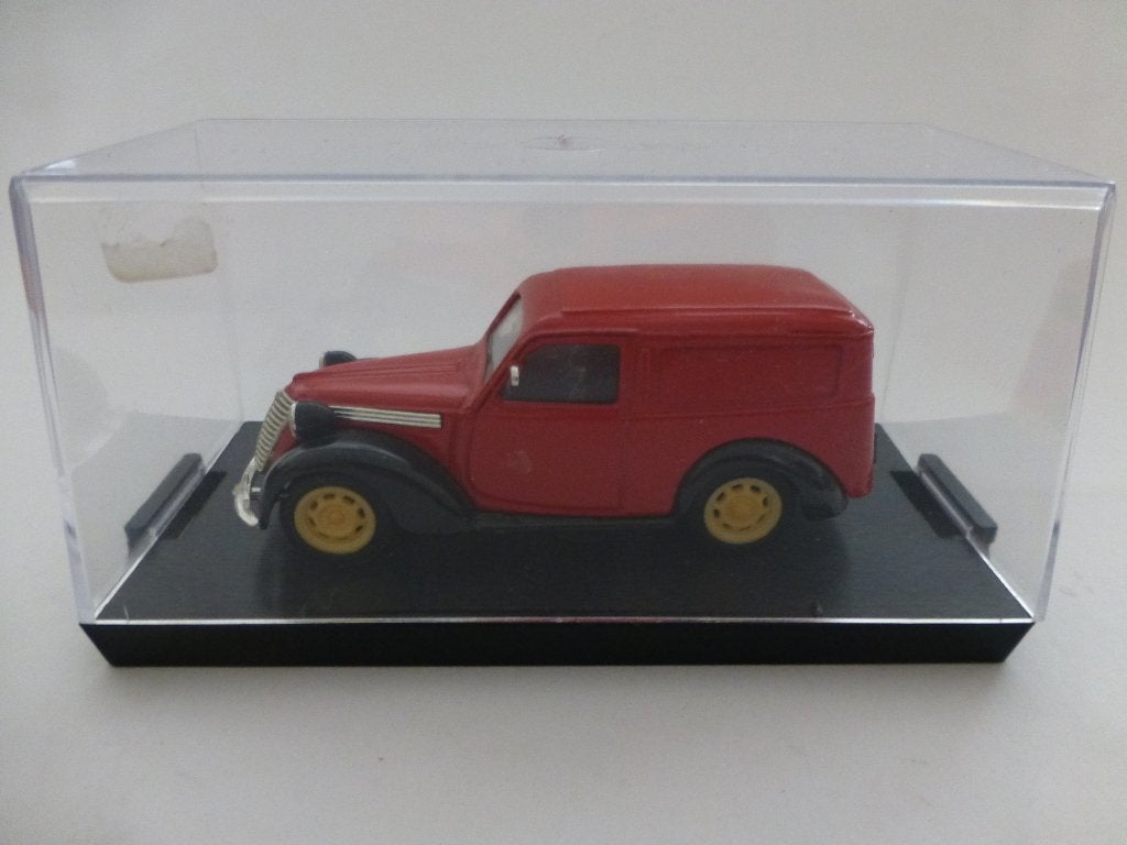 Brumm R177 Fiat 1100 E Forgone rood, Ophalen of Verzenden, Zo goed als nieuw, Auto, Overige merken