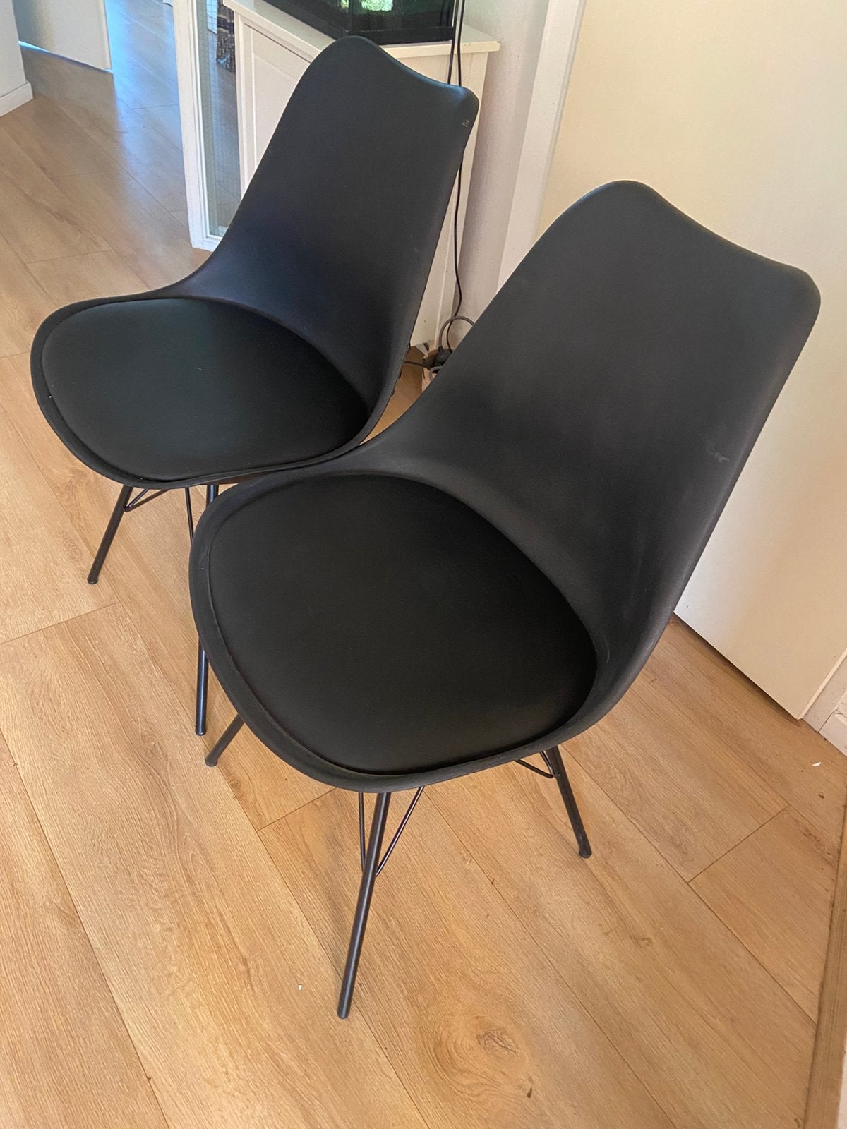 6 zwarte eetkamerstoelen. Jisk, Ophalen, Zo goed als nieuw, Zwart, Vijf, Zes of meer stoelen