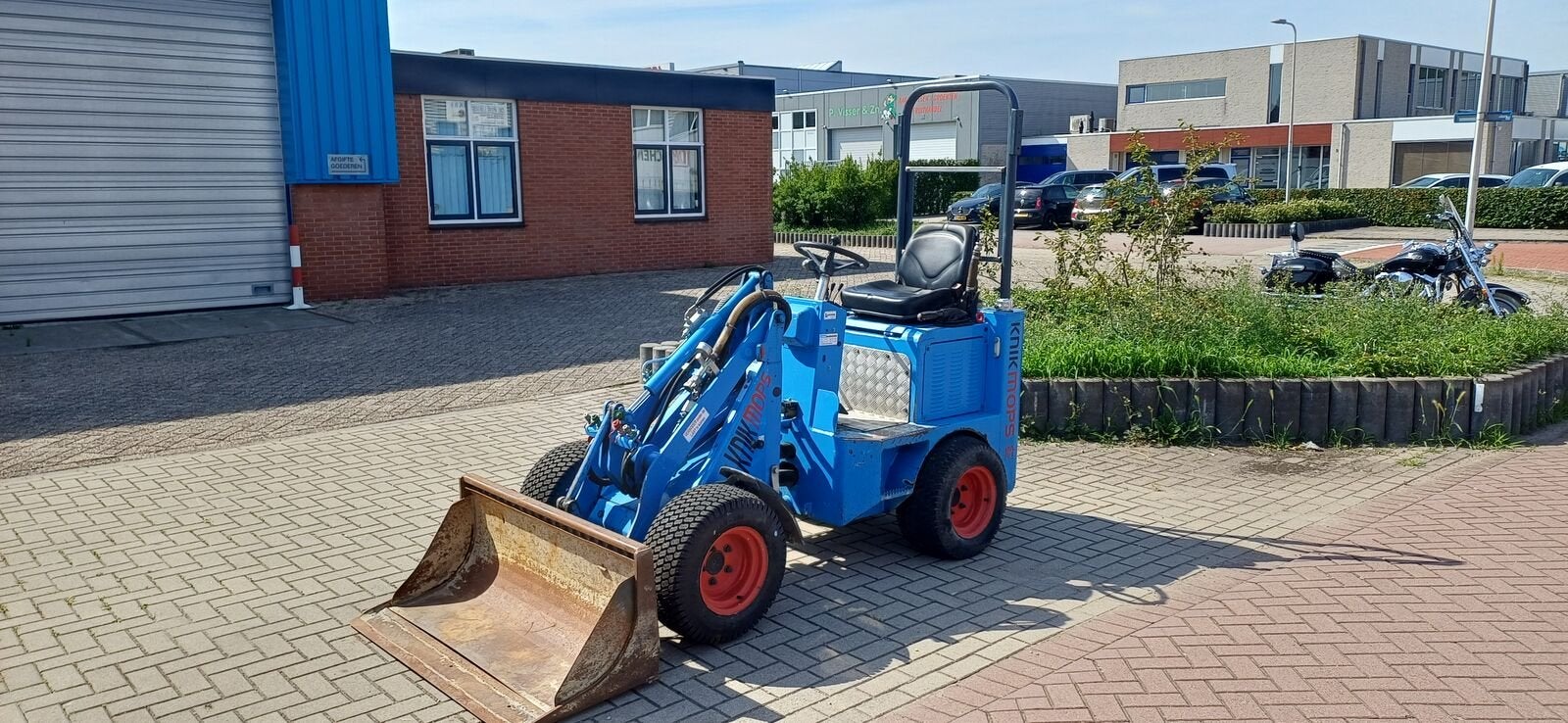 Knikmops KM 100 met kenteken multifunctional loader, Wiellader of Shovel