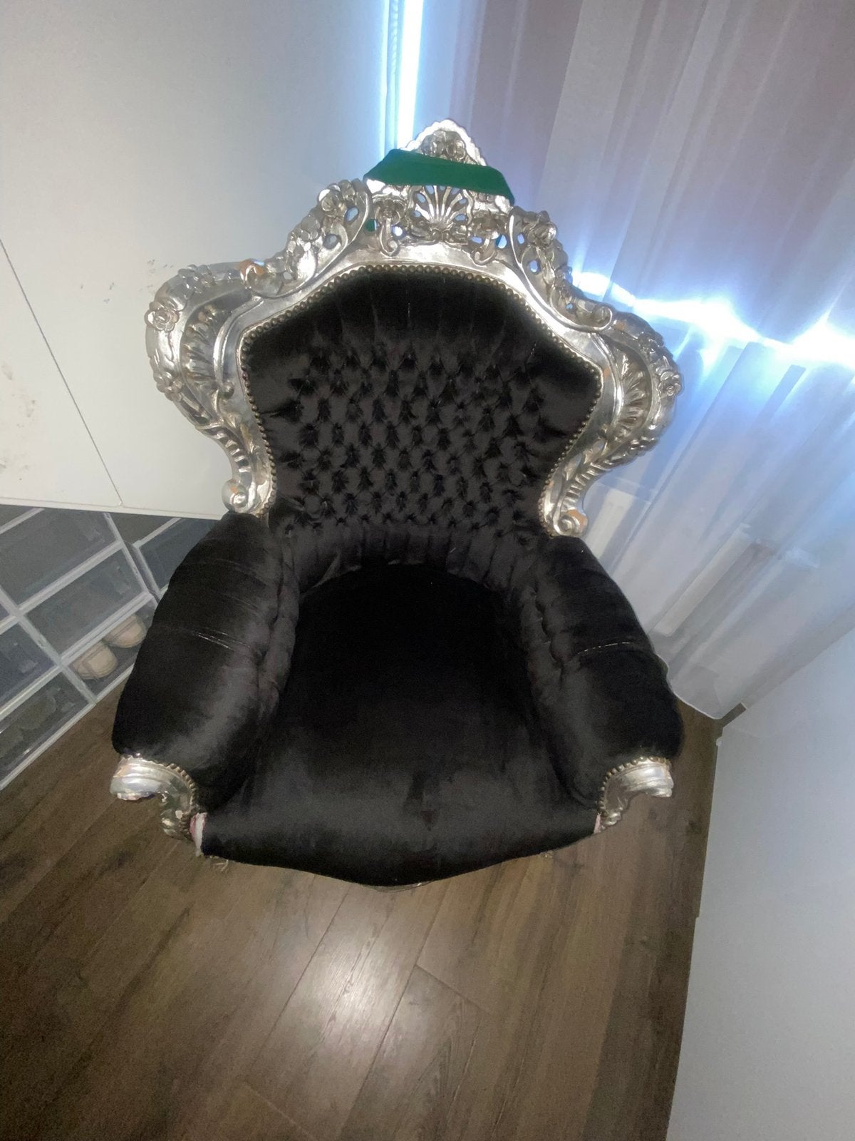 Baroque fauteuil, Ophalen