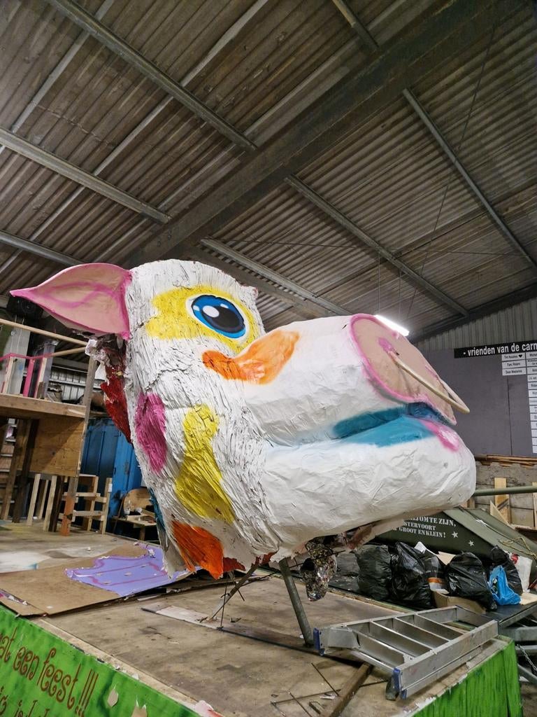 Koeien kop voor carnavalswagen, Ophalen, Carnaval