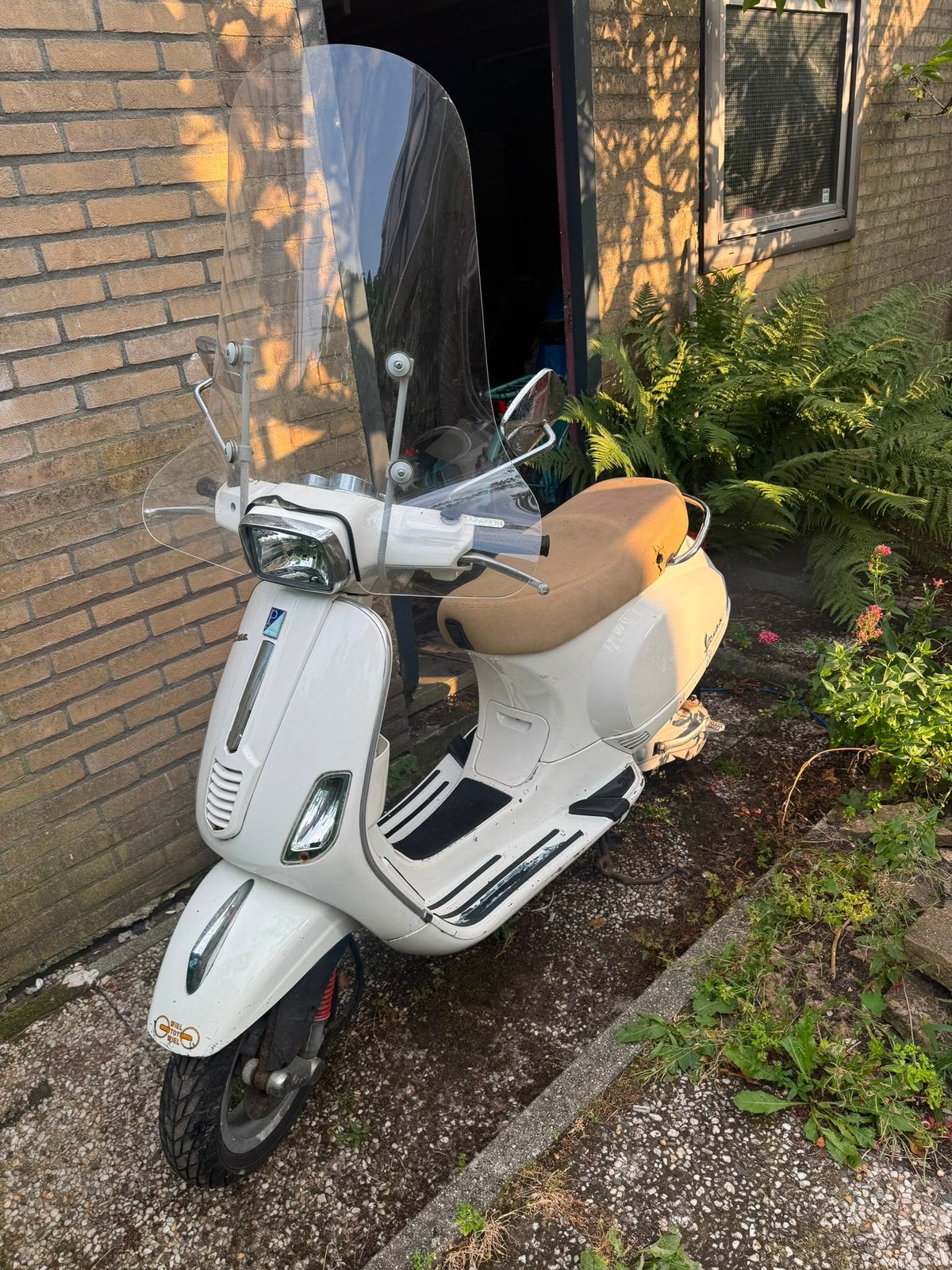 Vespa scooter opknapper, Ophalen, Gebruikt, Benzine, Vespa LX