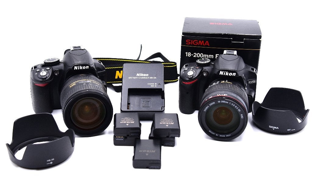 Nikon D3200  D3100  plus objectieven, Ophalen, Gebruikt, Spiegelreflex, Nikon