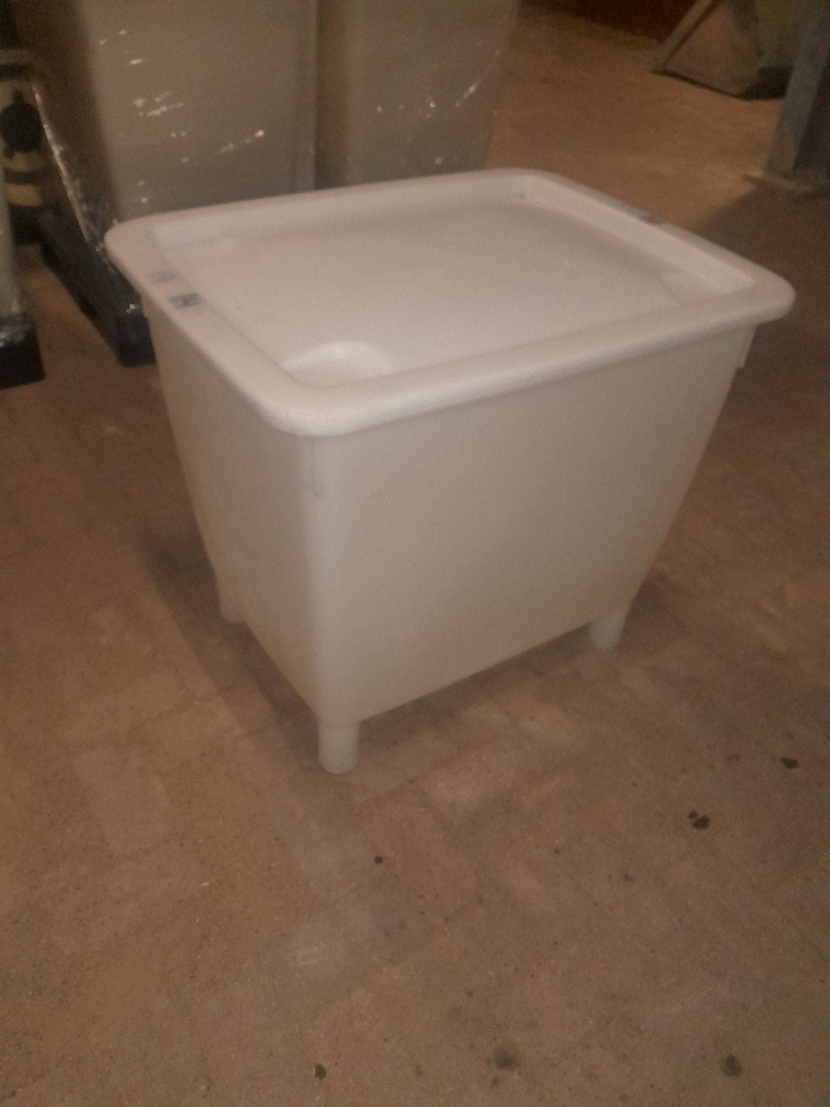 Muisdichte, waterdichte opslagkist / palletbox / krat, Dieren en Toebehoren, Ophalen