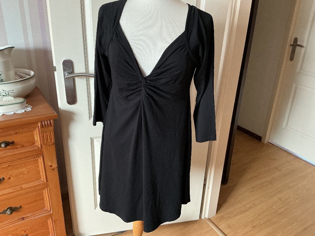 Zwart jurkje van yoek. Maat s=38-40, Kleding | Dames, Maat 38/40 (M), Yoek, Zwart, Ophalen of Verzenden