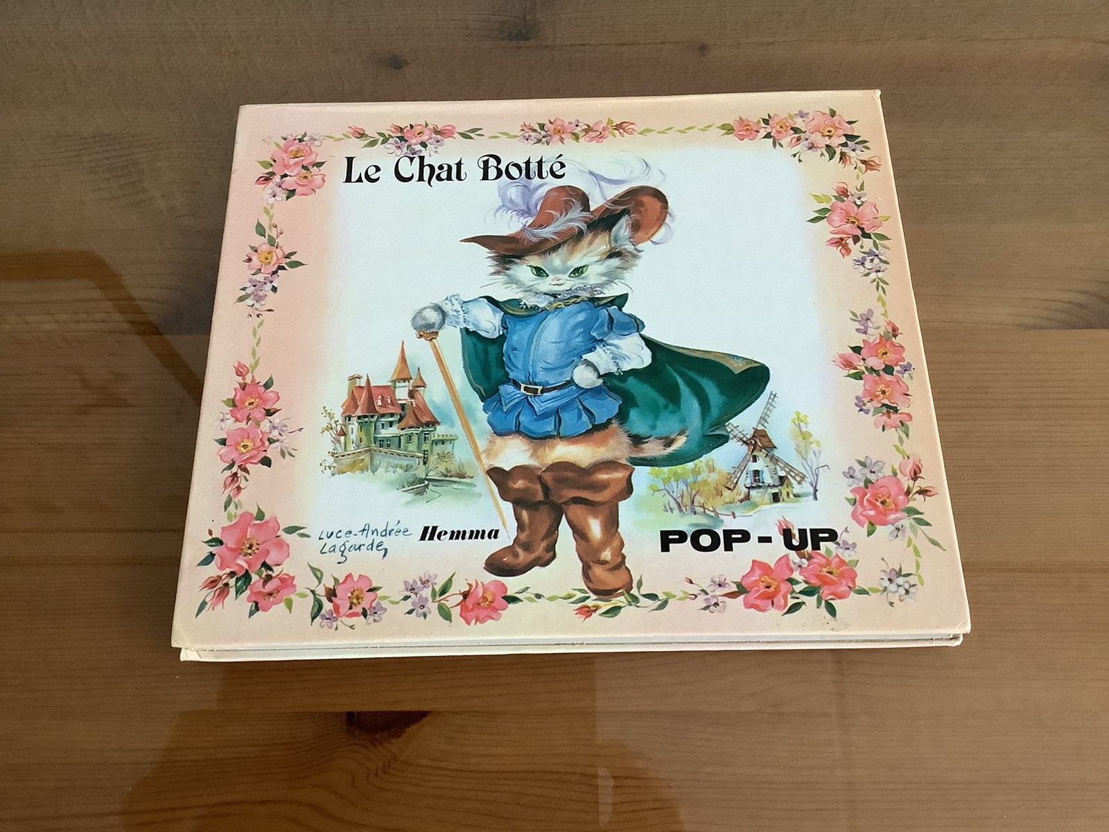 (De gelaarsde kat) Le chat botté POP-UP boek Frans. Lagarde, Boeken, Ophalen of Verzenden, Sprookjes