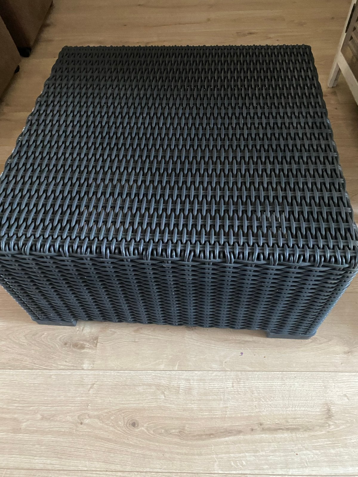 Grijze hocker - Comfortabel en stijlvol, Kunststof, Gebruikt, Ophalen of Verzenden, 75 tot 100 cm