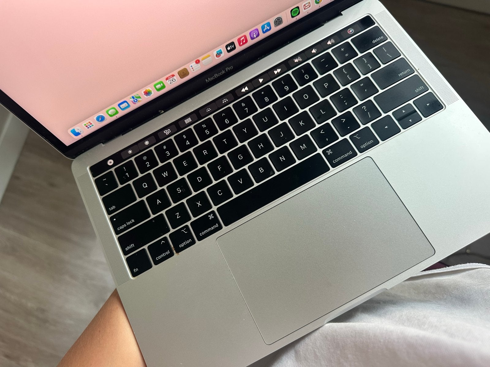 MacBook Pro 13-inch, 2019 - Intel Core i5, 8GB RAM, Gebruikt, 256 GB, Qwerty, 8 GB