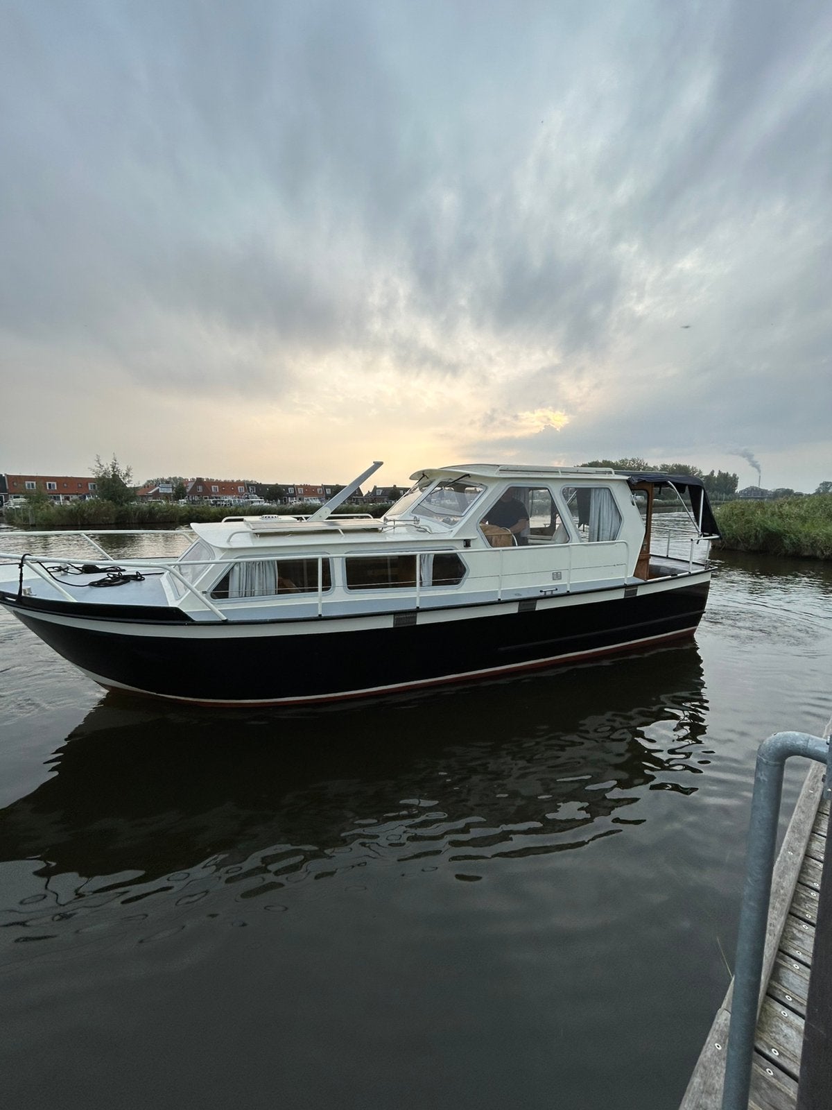 Hooveld 860, Watersport en Boten, Motorboten en Motorjachten, 9 m, Gebruikt, 42 pk, Motorjacht