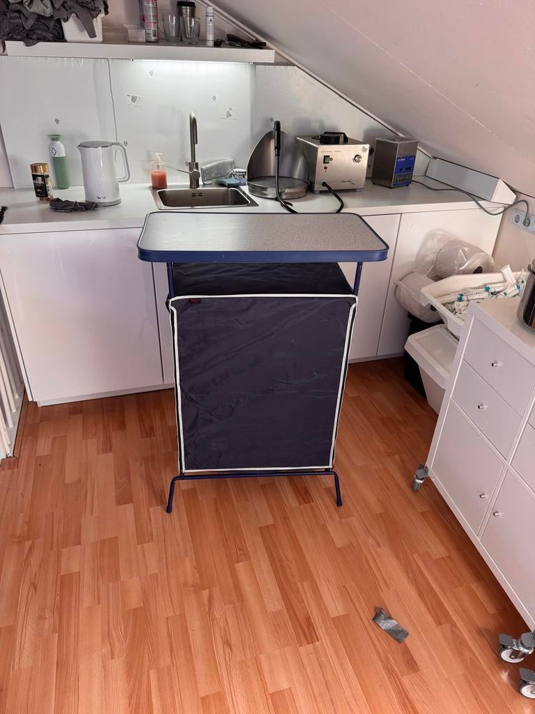 Crespo campingkast - Blauw, gebruikt, Caravans en Kamperen, Ophalen of Verzenden, Gebruikt