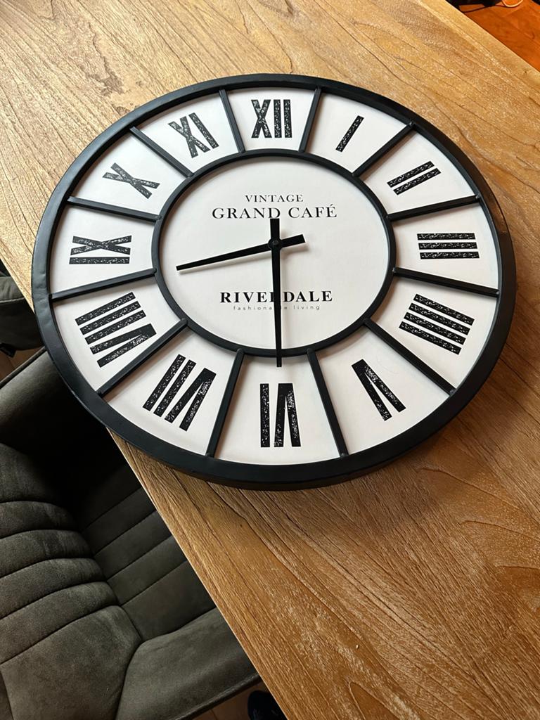 Vintage Grand Café Wandklok - Riverdale, Huis en Inrichting, Woonaccessoires | Klokken, Ophalen, Zo goed als nieuw, Analoog, Wandklok