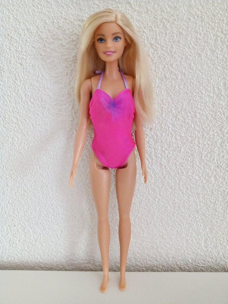 Een Mooie BARBIE in een Roze Badpak, Ophalen of Verzenden, Gebruikt, Barbie
