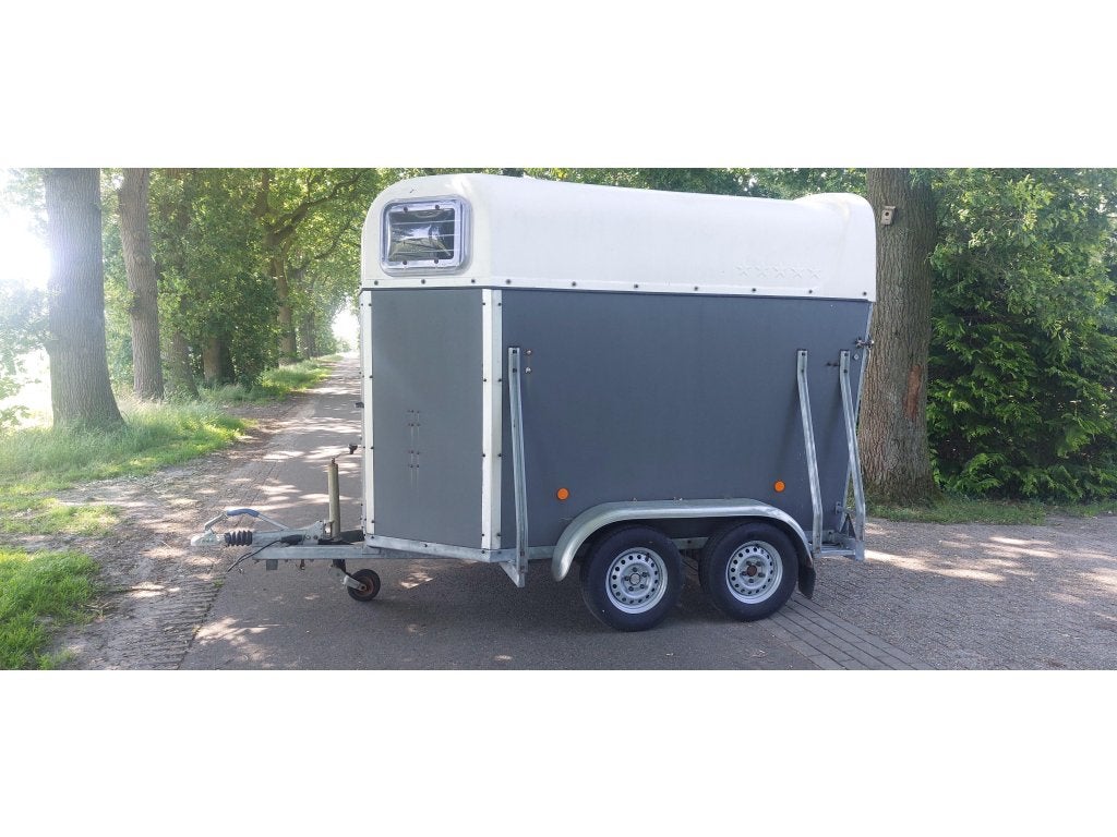 Heeja 2 paards met zadelkamer, Gebruikt, 2-paards trailer