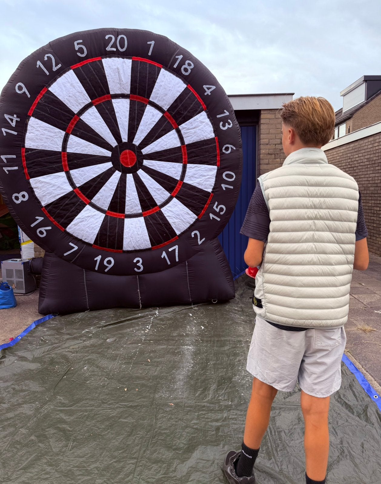 Mega Dartbord opblaasbaar te huur - Springkussen & Party, Hobby en Vrije tijd, Feestartikelen | Verhuur, Zo goed als nieuw, Overige