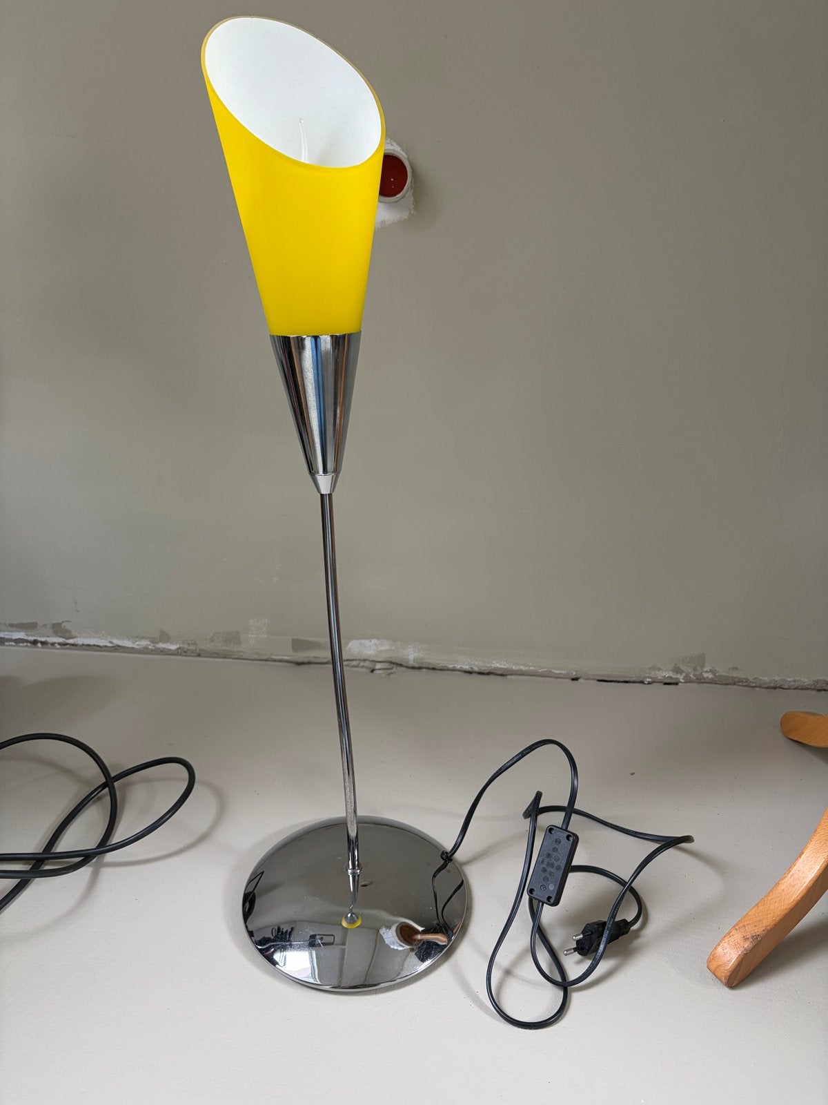 Gele tafellamp met kap - 67cm hoog, Huis en Inrichting, Gebruikt, Ophalen of Verzenden, Geel, Met kap