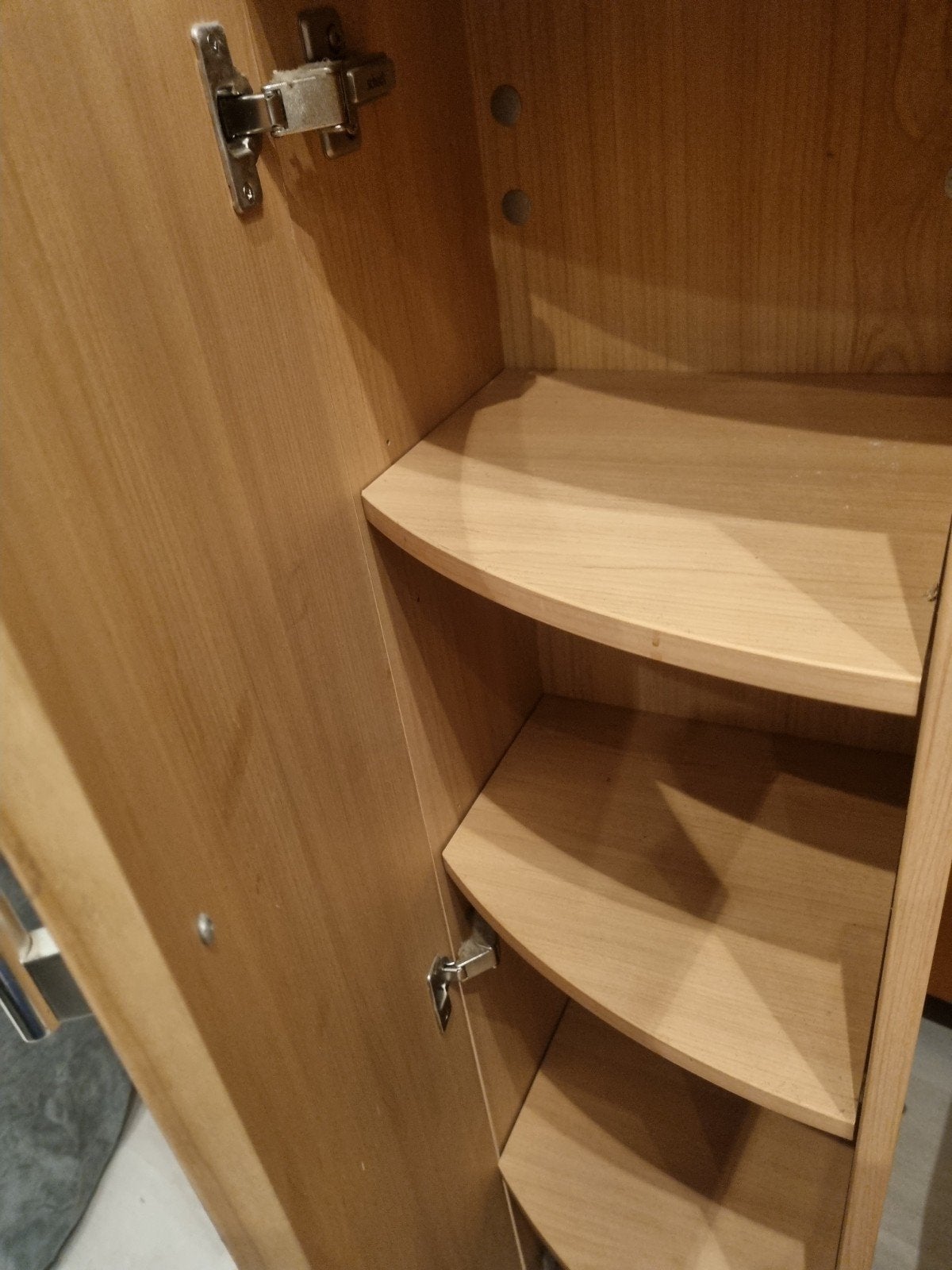 Houten kast met planken en chromen handvat, Ophalen of Verzenden, Gebruikt