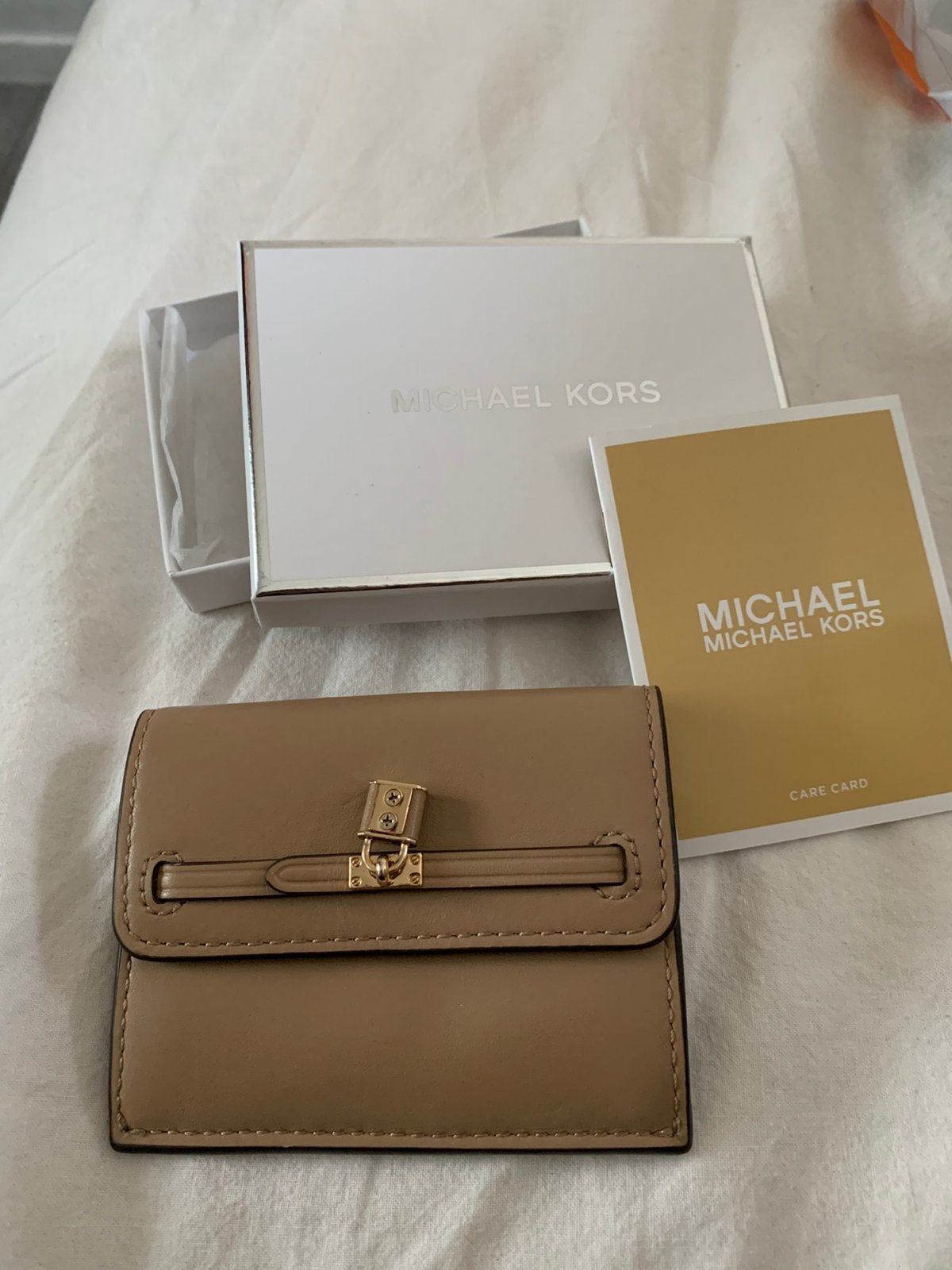 Beige michael kors portemonnee, Ophalen of Verzenden, Zo goed als nieuw, Beige