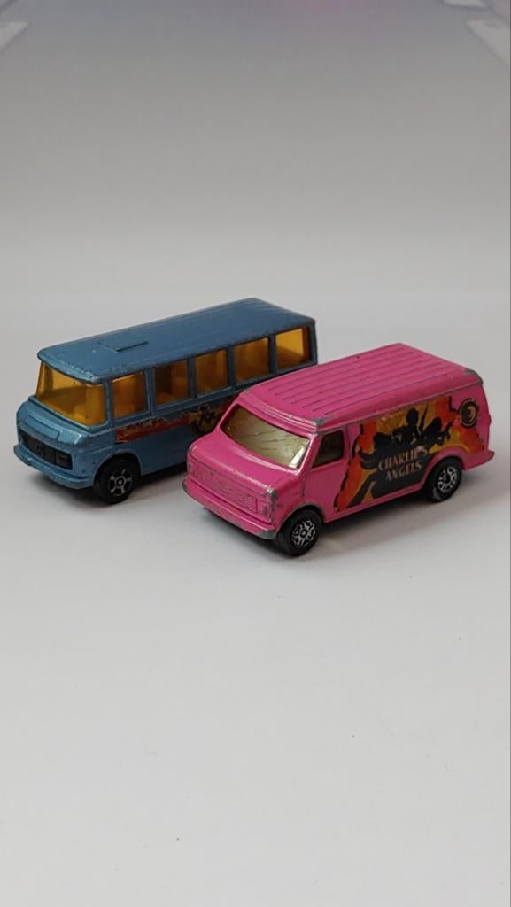 Corgi Juniors: Mercedes-Benz Bus & US Van (Charlie's Angels), Verzenden, Gebruikt, Bus of Vrachtwagen