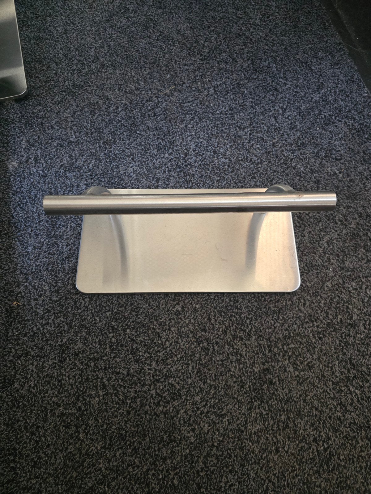 Te koop; z.g.a.n Kappersstoel met losse voetensteun, Ophalen, Zwart, Zo goed als nieuw, Eén