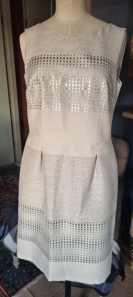 jurk Marie Mero maat 36  creme met goud, Marie Mero, Beige, Nieuw, Ophalen of Verzenden