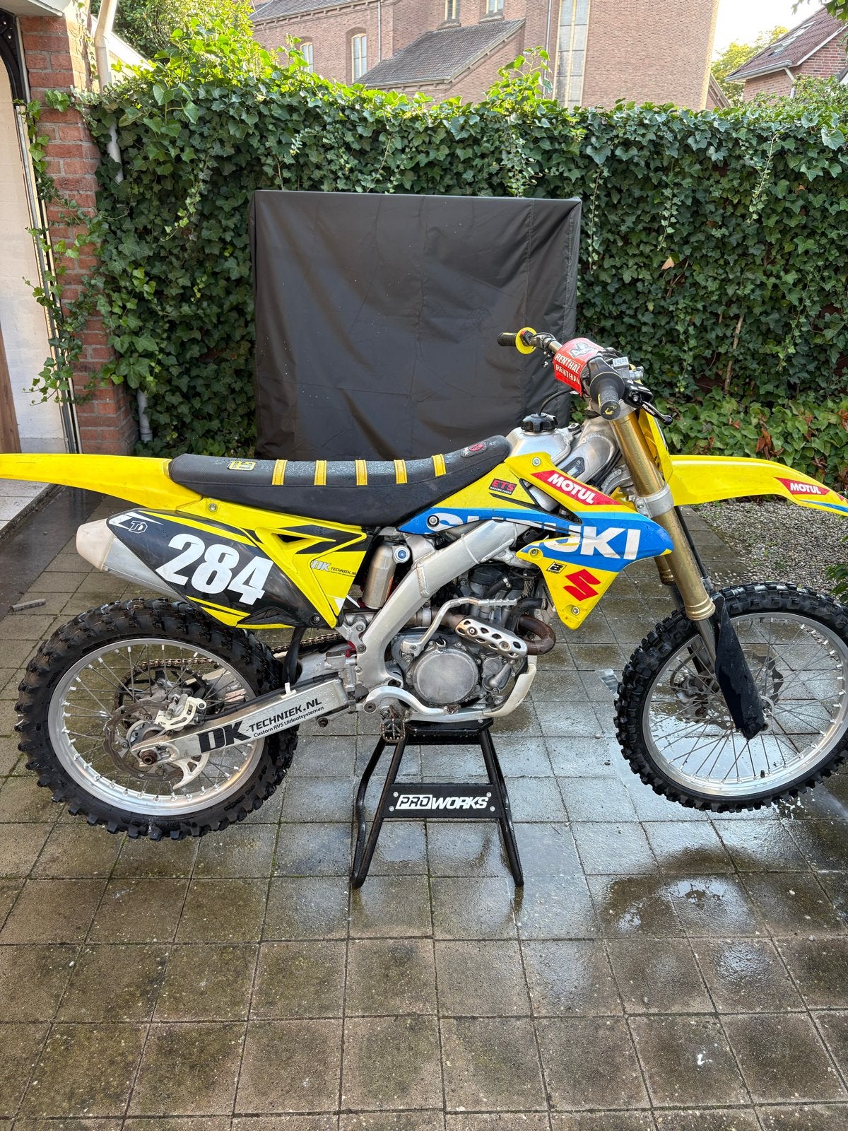 Suzuki RMZ 250 Crossmotor, Crossmotor, Handgeschakeld, Gebruikt, Bedrijf