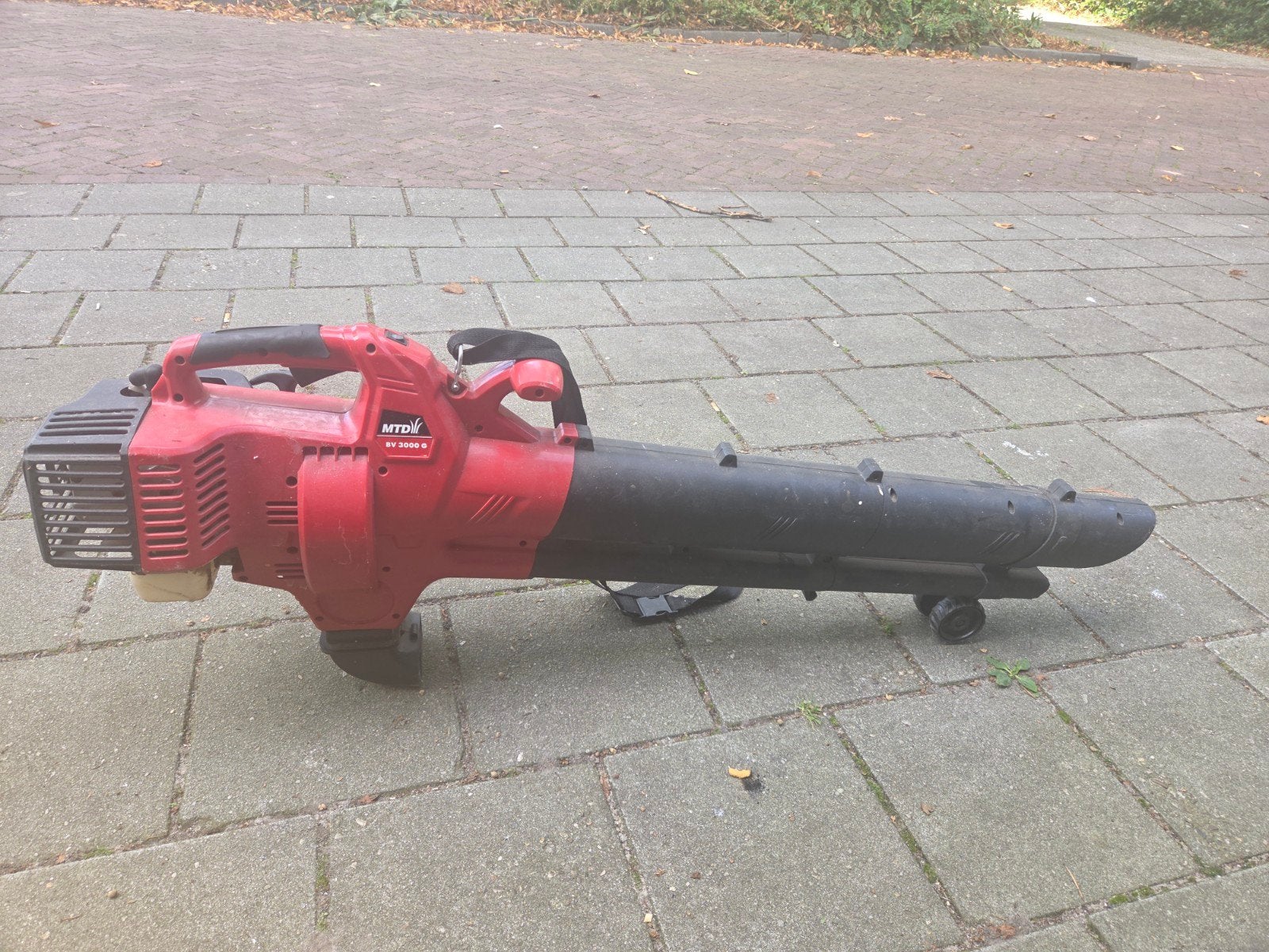 MTD 3000G bladblazer (mist opvangzak), Ophalen, Benzine, MTD, Handgedragen