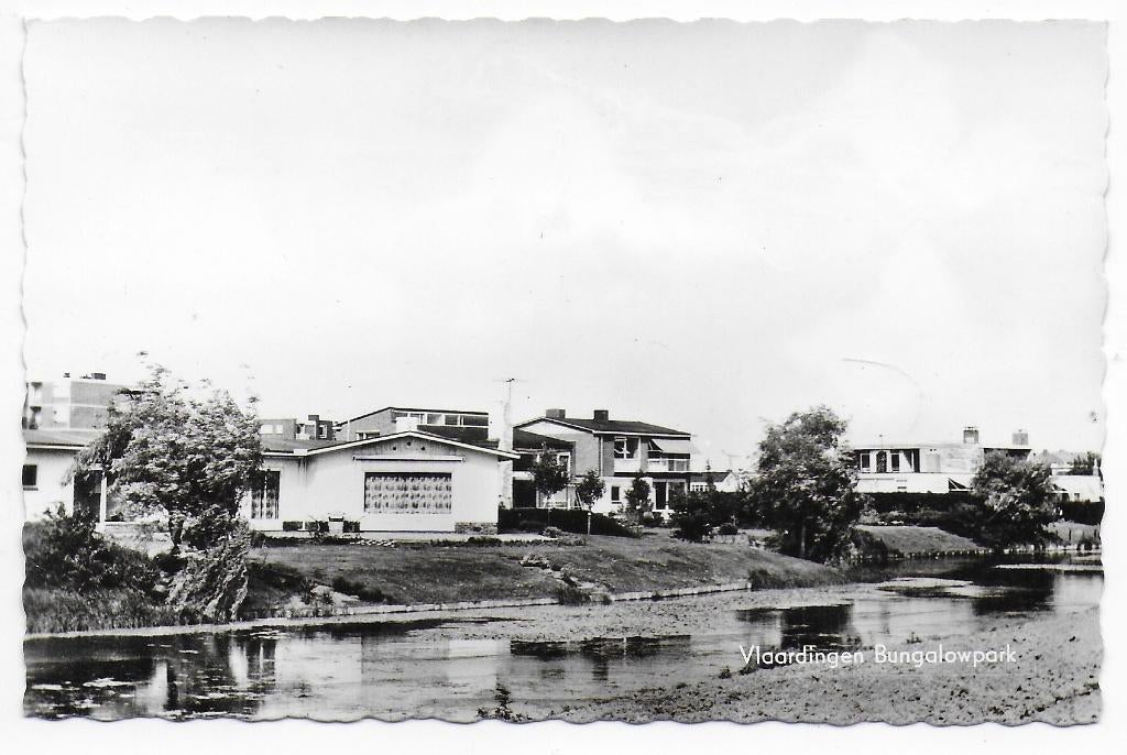 Vlaardingen Bungalowpark Ongelopen Ansichtkaart ( B7025), Verzamelen, Ansichtkaarten | Nederland, Ophalen of Verzenden, 1960 tot 1980