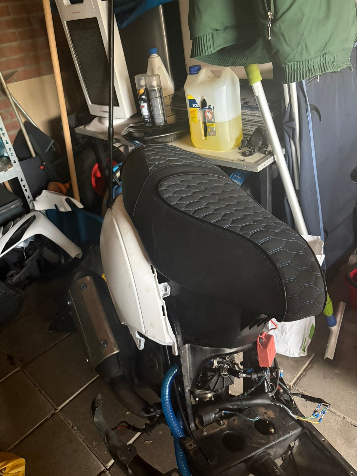 Zip custom zadel, Ophalen of Verzenden, Zo goed als nieuw, Zadel, Piaggio