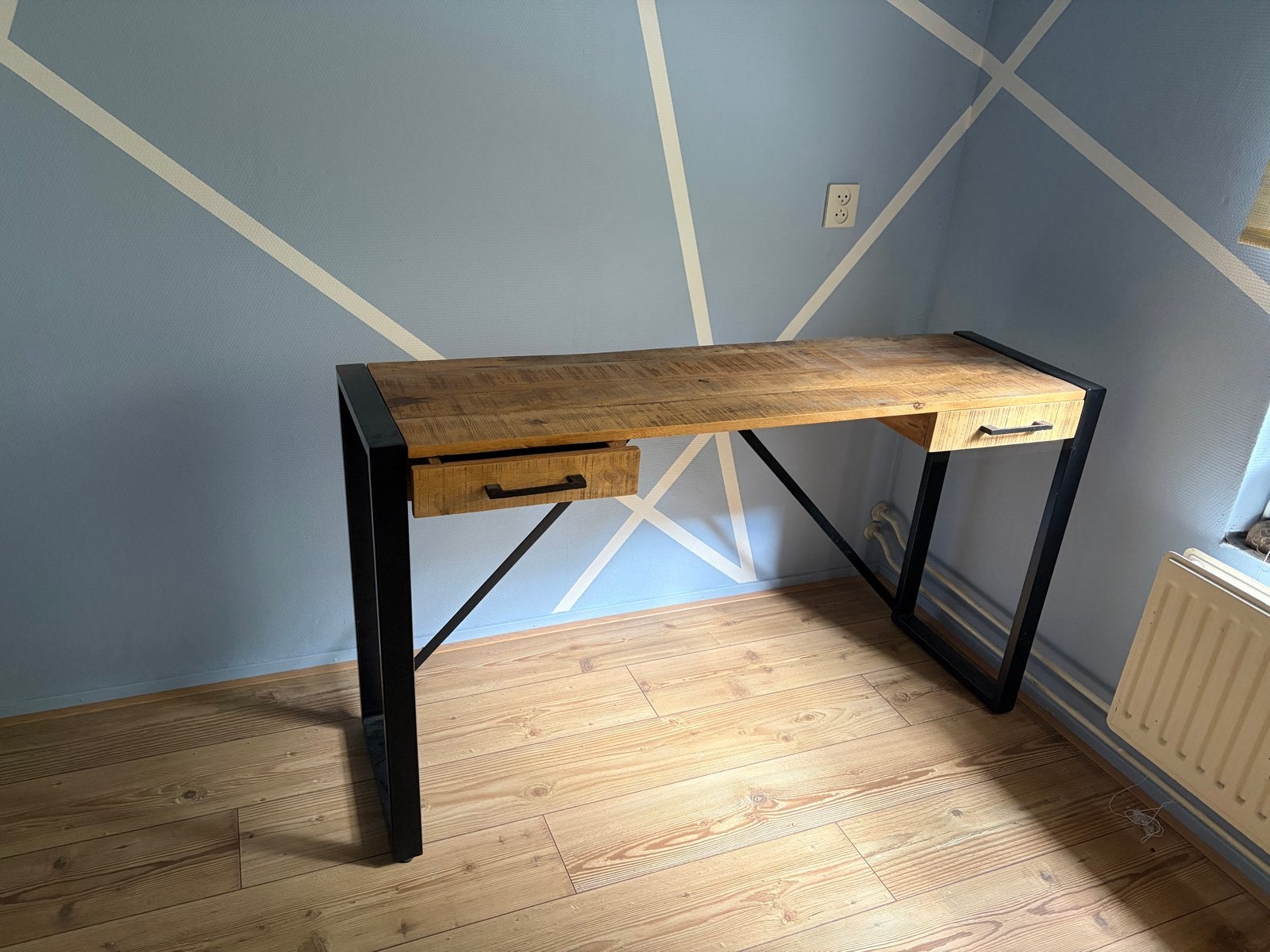 Mangohouten bureautje 140x40cm, Huis en Inrichting, Bureaus, Natuurlijk, Ophalen, Zo goed als nieuw, Hout