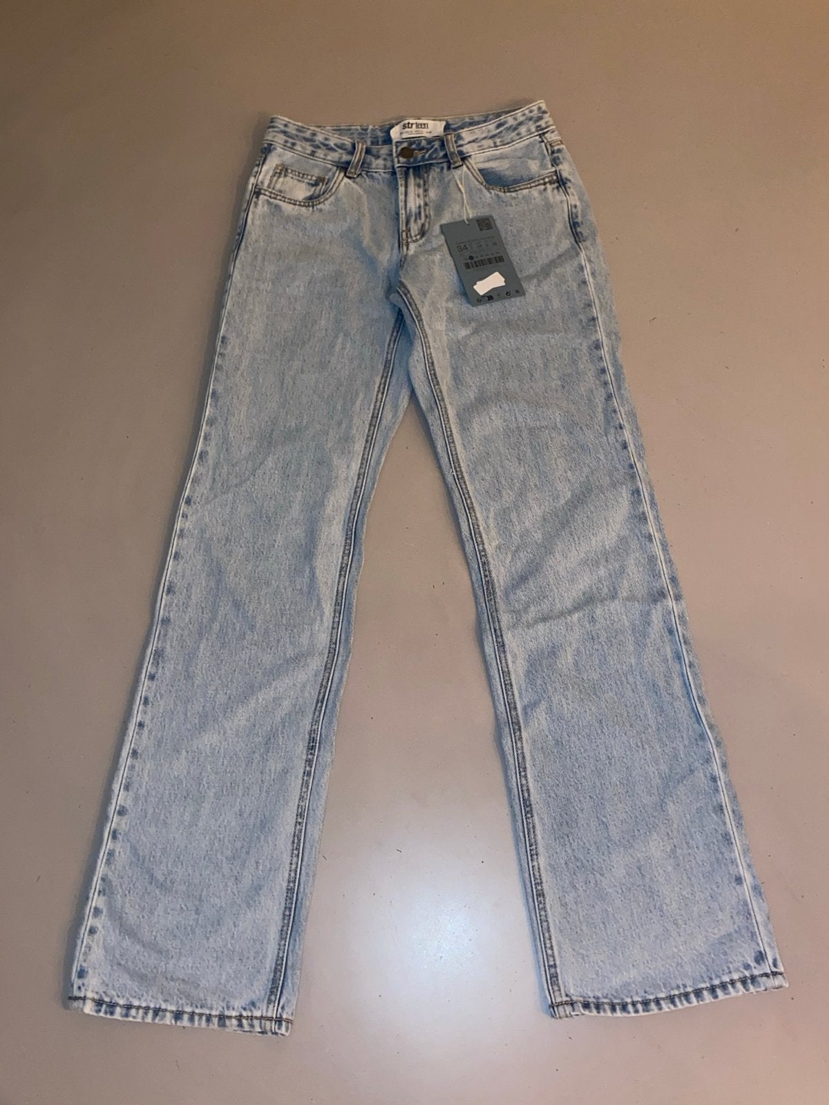 Nieuwe Stradivarius Low Waist Jeans - Maat 34, Ophalen of Verzenden, Zo goed als nieuw, Blauw, W27 (confectie 34) of kleiner