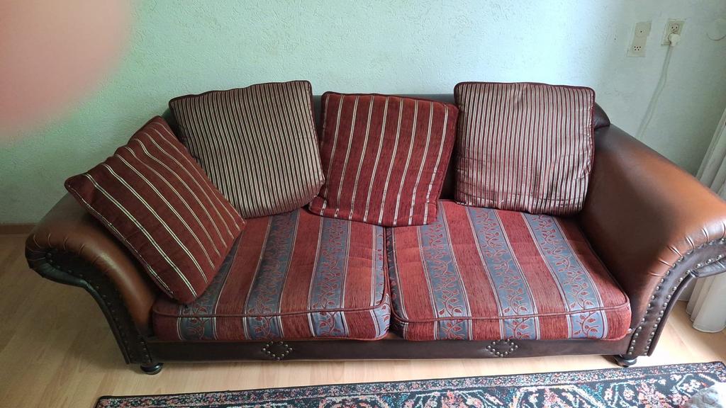 Twee banken met kussens, Ophalen, Gebruikt, 75 tot 100 cm